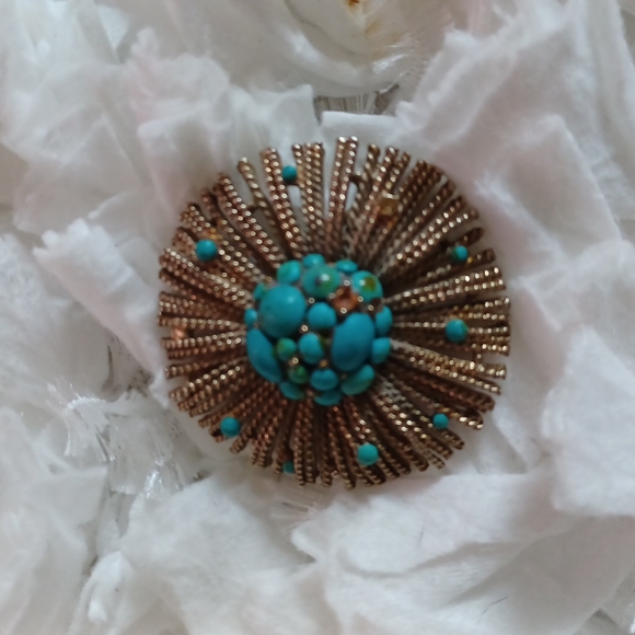 Vintage 2 inch turquoise broach.excelkent condition ♥️ - Picture 1 of 1